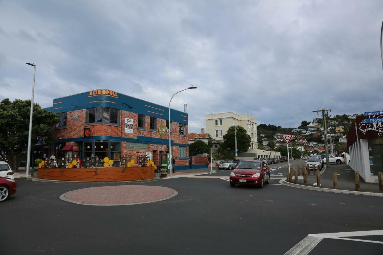 Majestic Mansions - Apartments At St Clair Dunedin Bagian luar foto